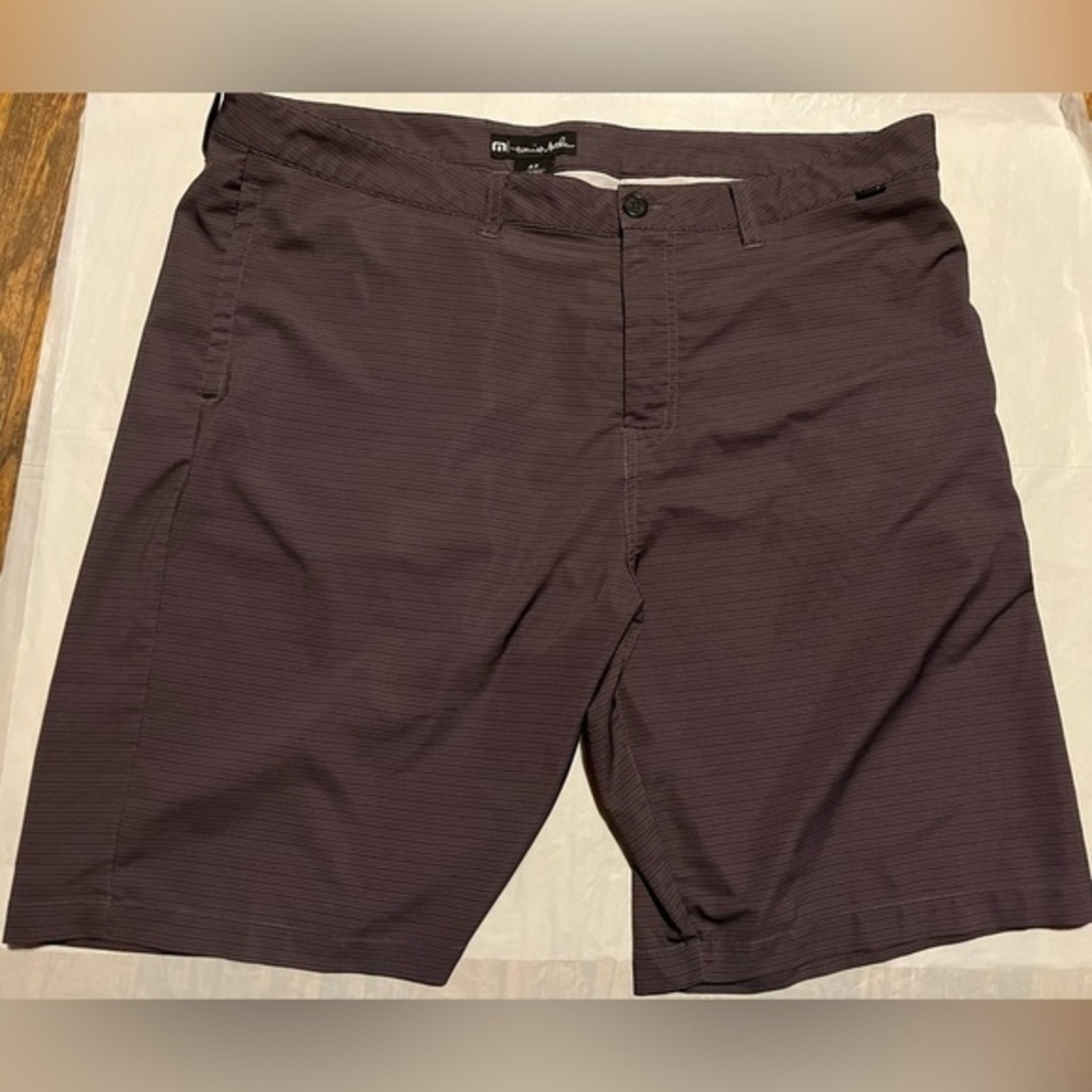 Travis Mathew Grey‎ Striped Golf Shorts Polyester Lightweight Size 42